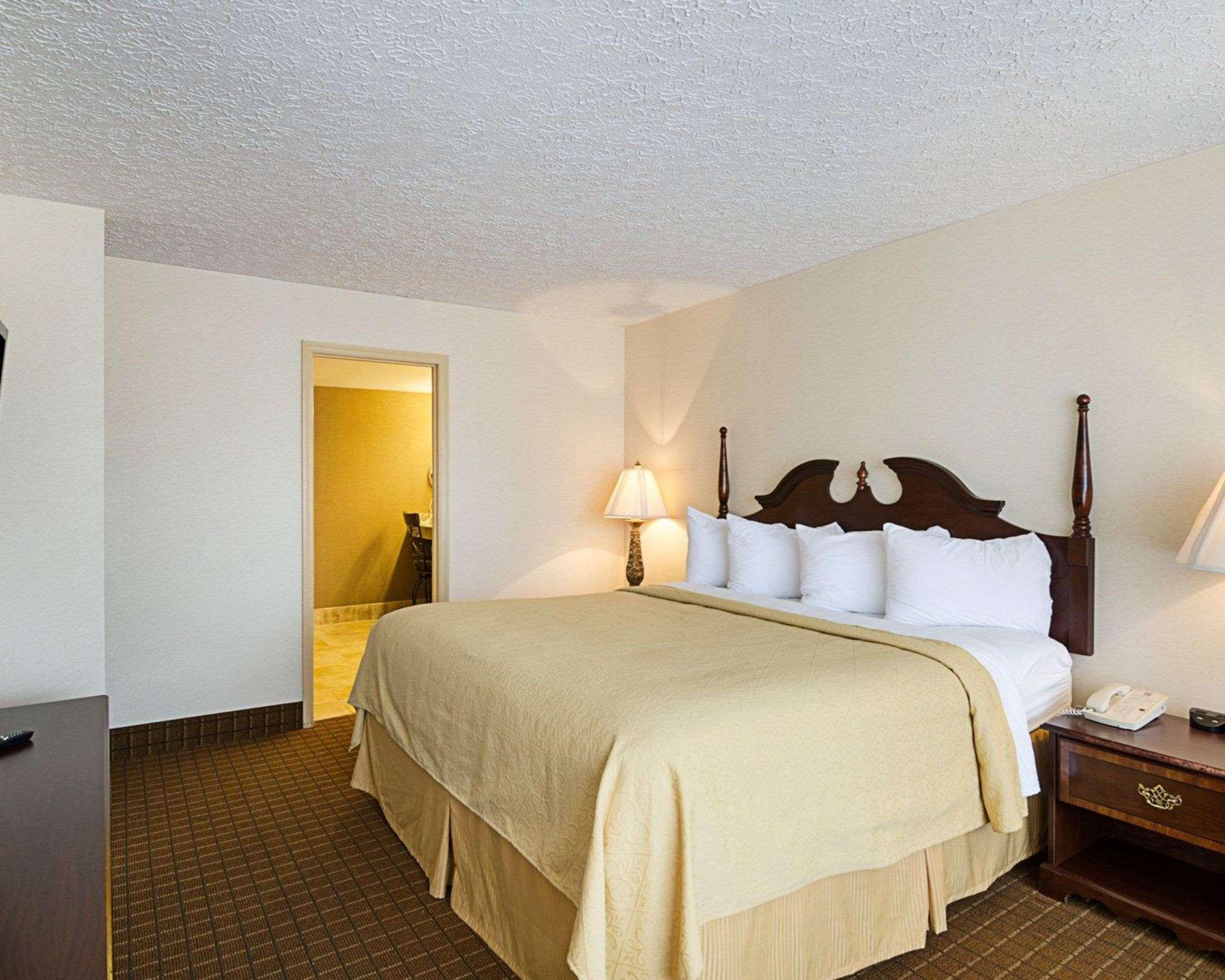 Quality Inn Lewisburg Exterior photo