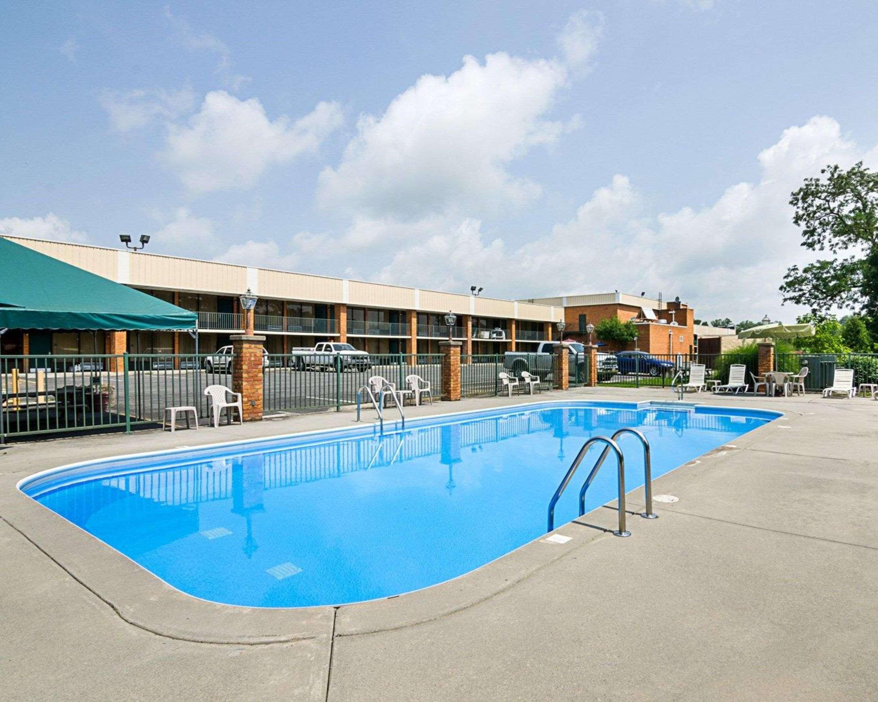 Quality Inn Lewisburg Exterior photo