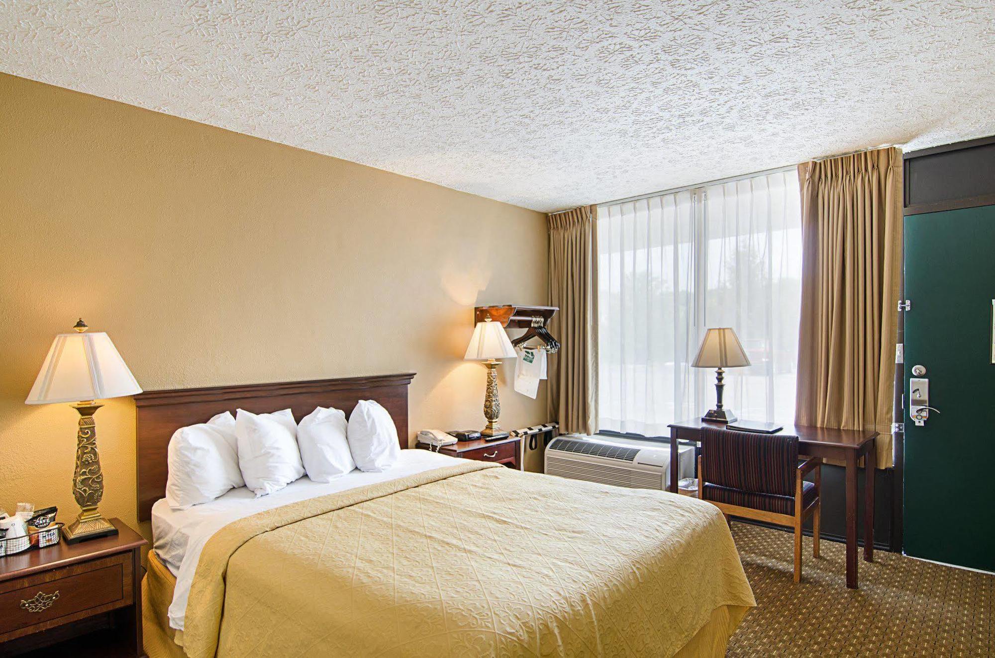 Quality Inn Lewisburg Exterior photo